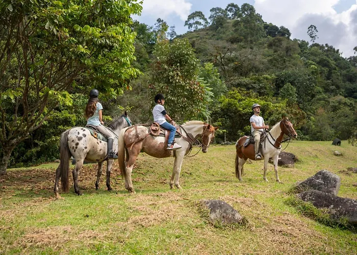 La Herradura Lodge