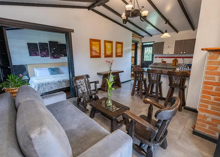 La Herradura Lodge